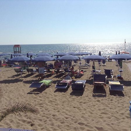 Bed &Breakfast Pinetamare Bed and Breakfast Castel Volturno Εξωτερικό φωτογραφία