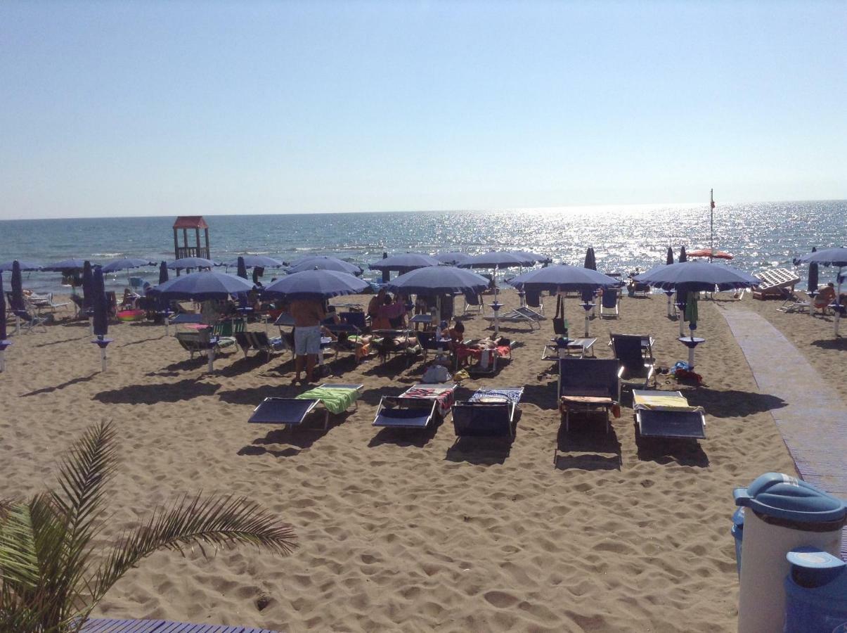 Bed &Breakfast Pinetamare Bed and Breakfast Castel Volturno Εξωτερικό φωτογραφία